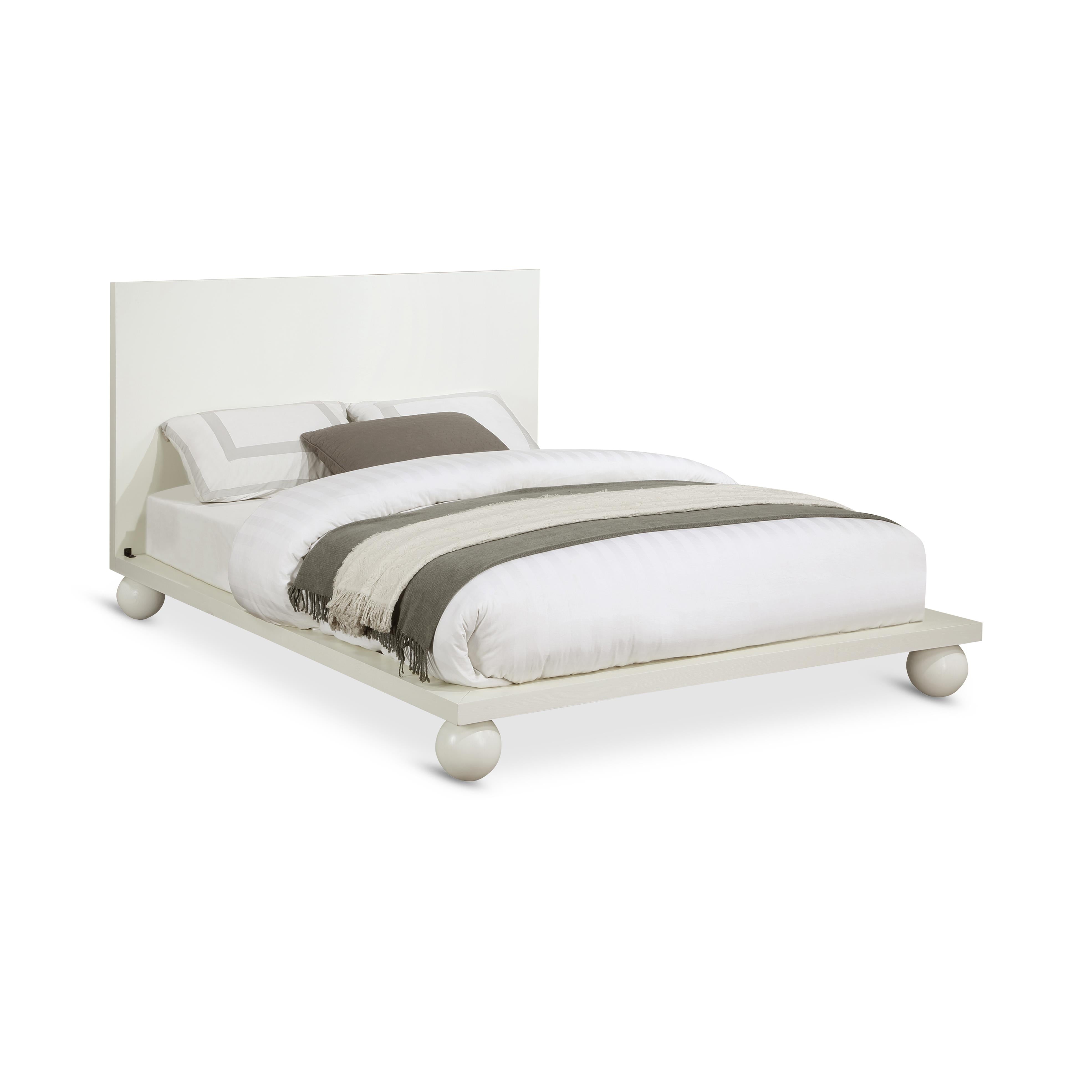 Meridian Kent Cream Queen Bed (3 Boxes)