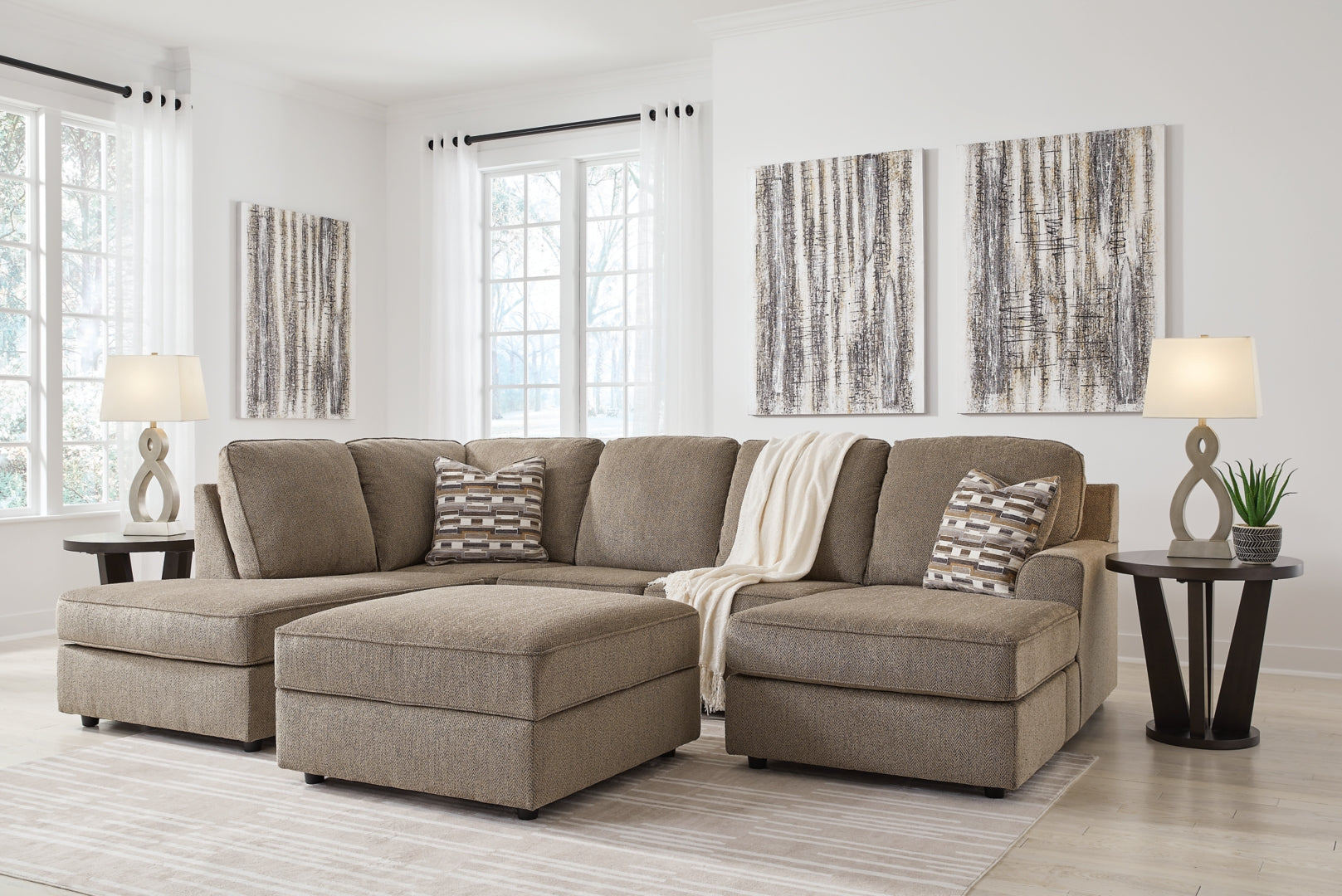 O'Phannon 2-Piece Sectional with Chaise / Ottoman