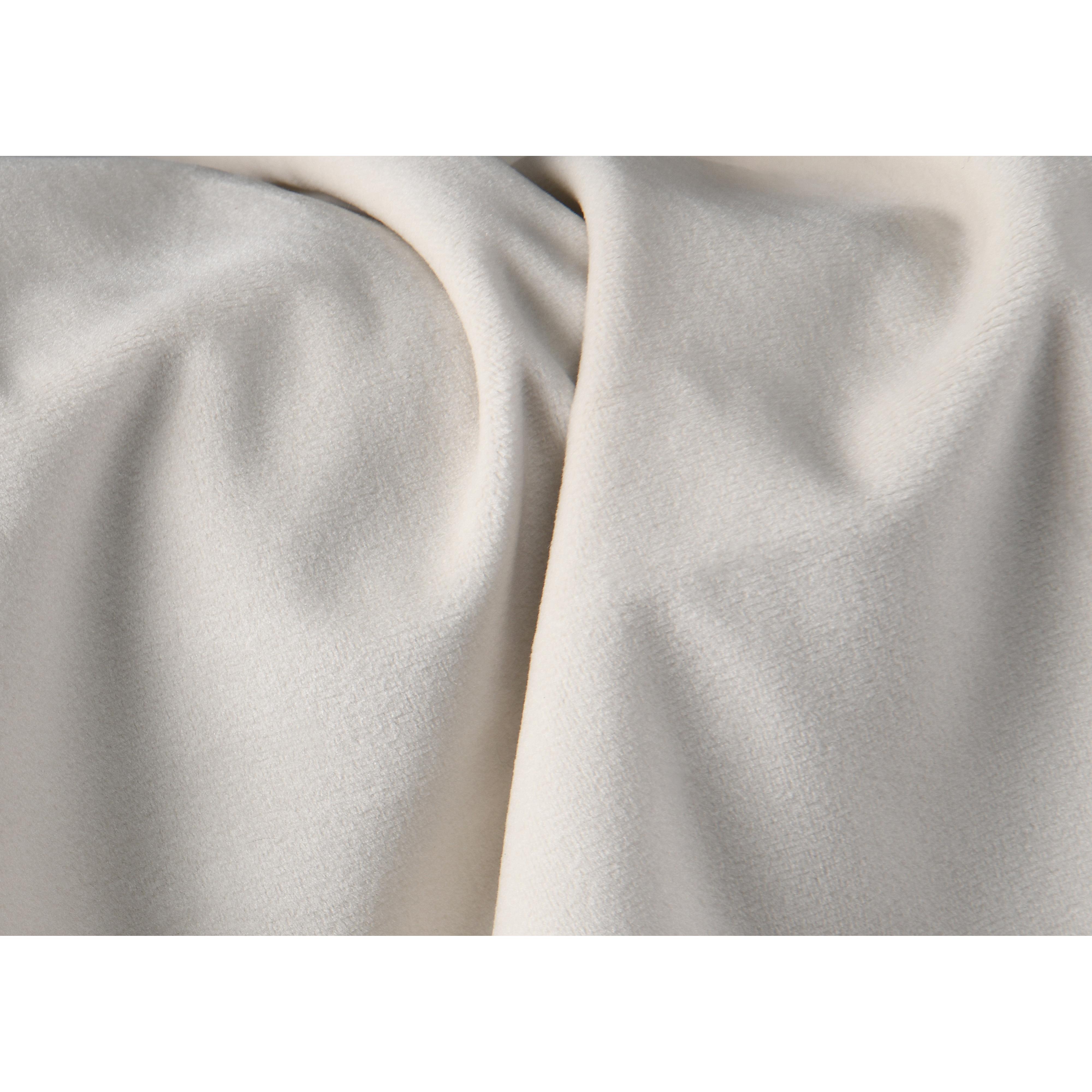 Meridian Elly Cream Velvet Full Bed