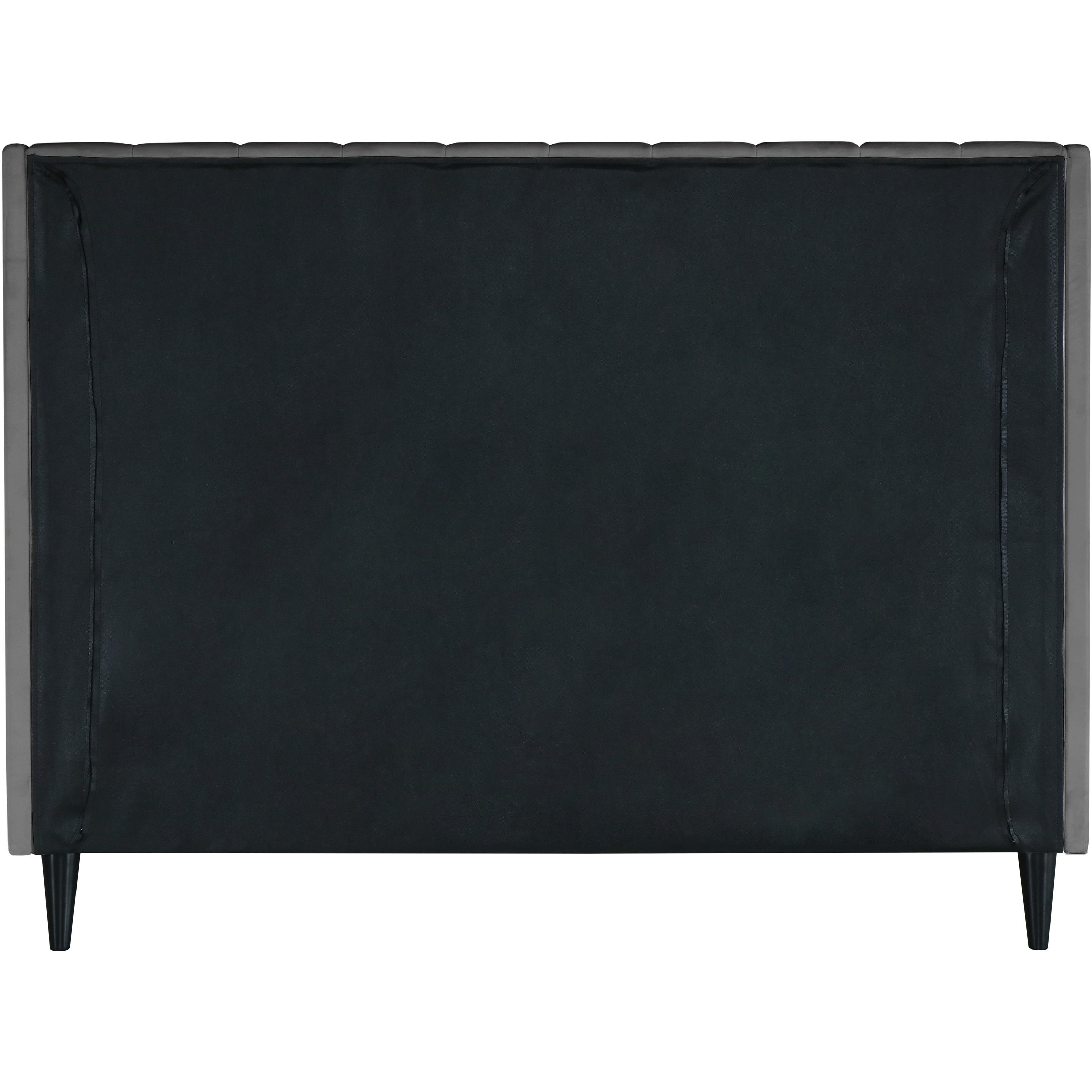 Meridian Eva Grey Velvet Full Bed