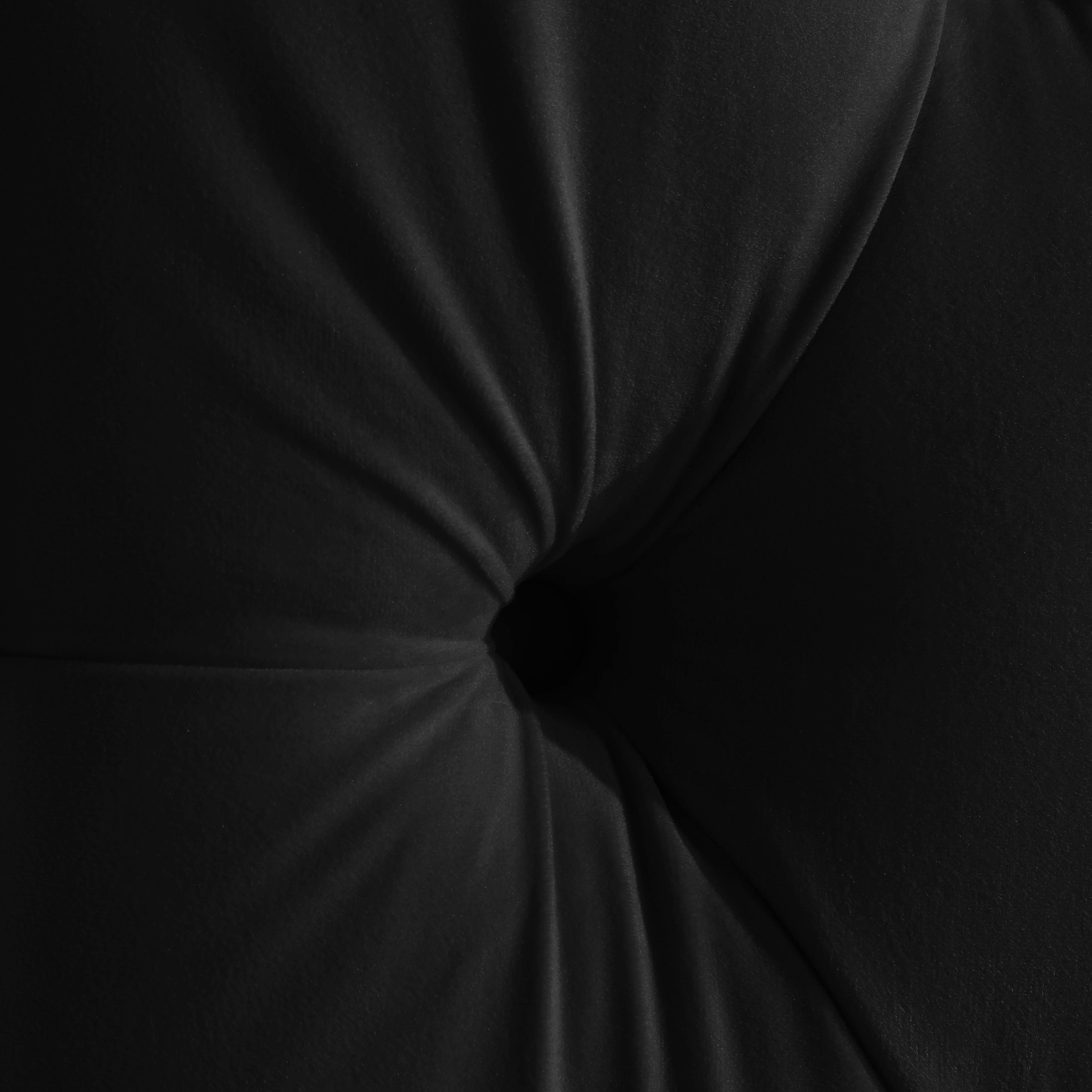 Meridian Fritz Black Velvet Full Bed