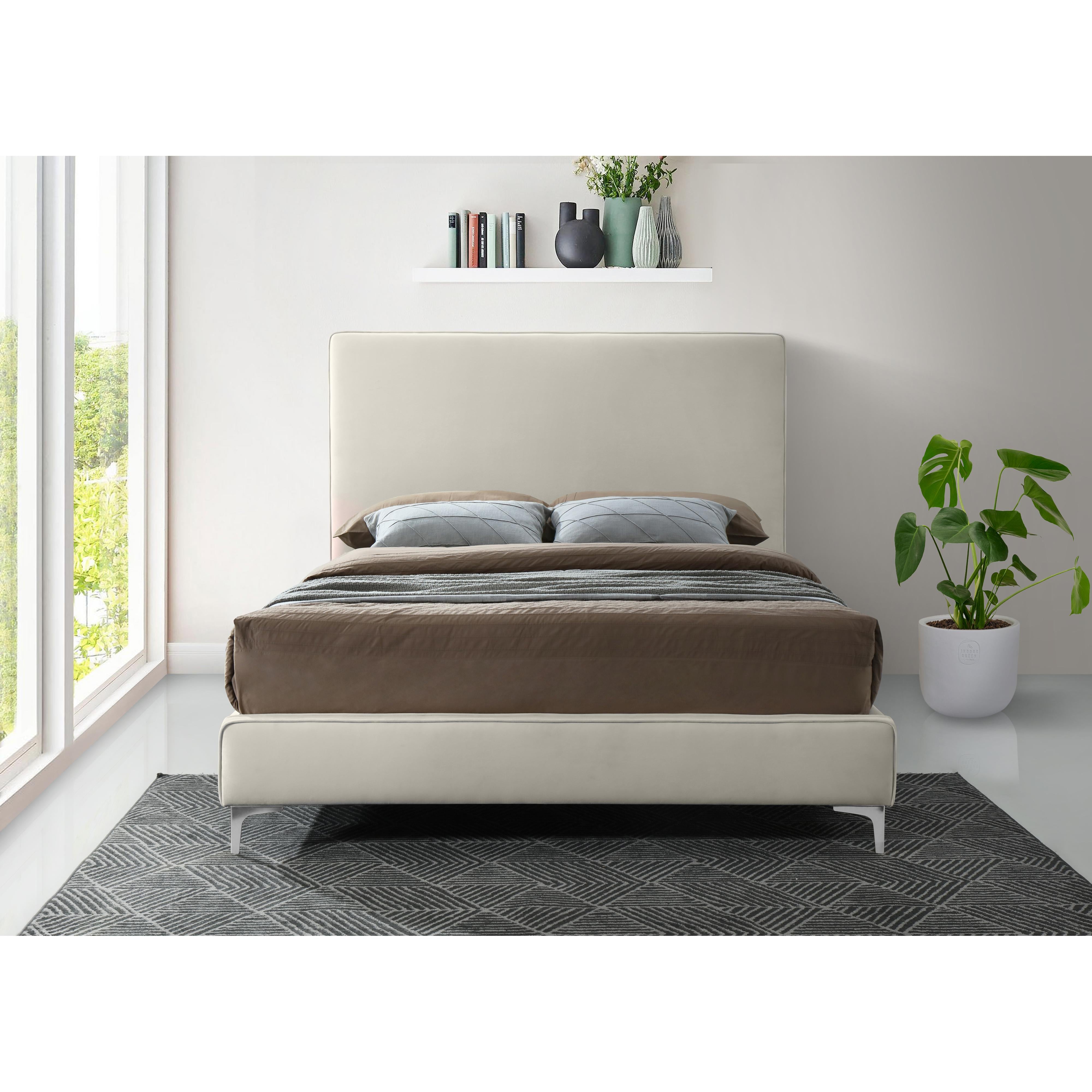 Meridian Geri Cream Velvet Full Bed