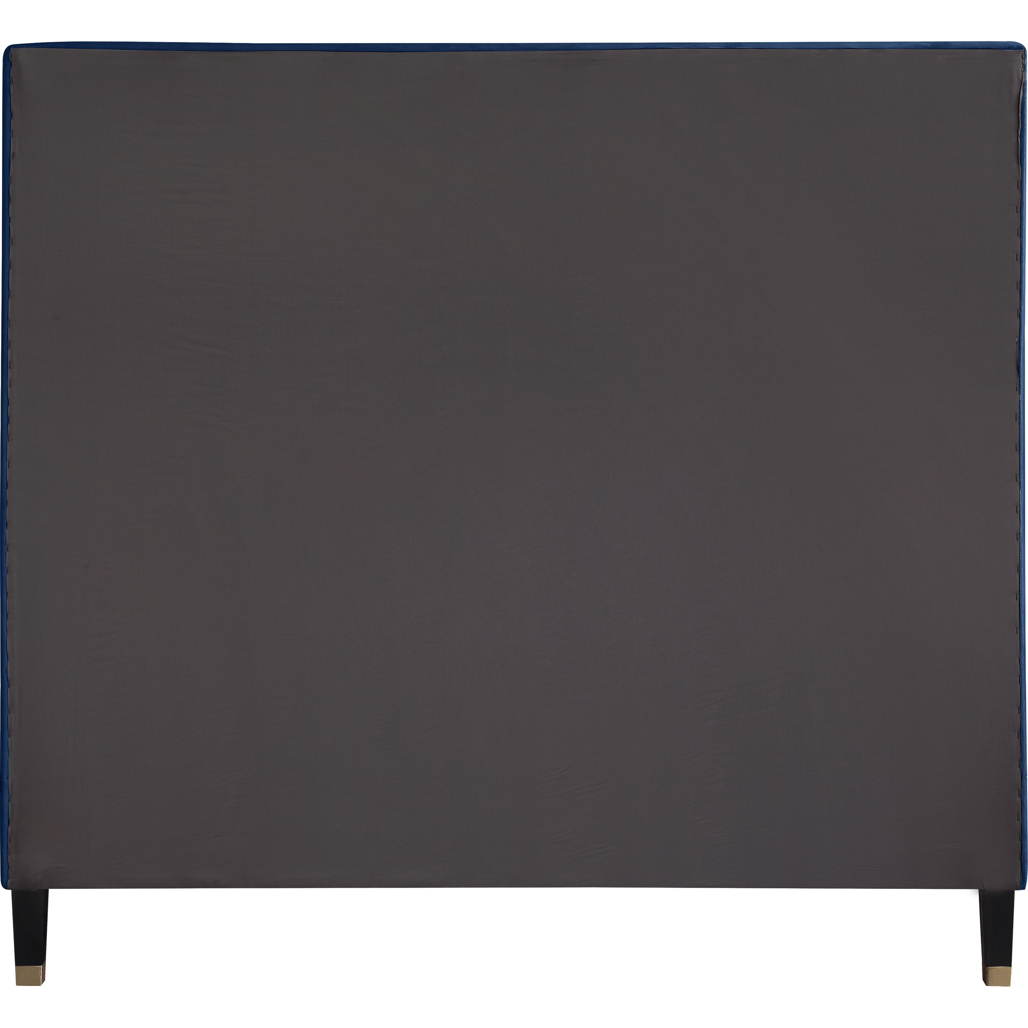 Meridian Harlie Navy Velvet Full Bed
