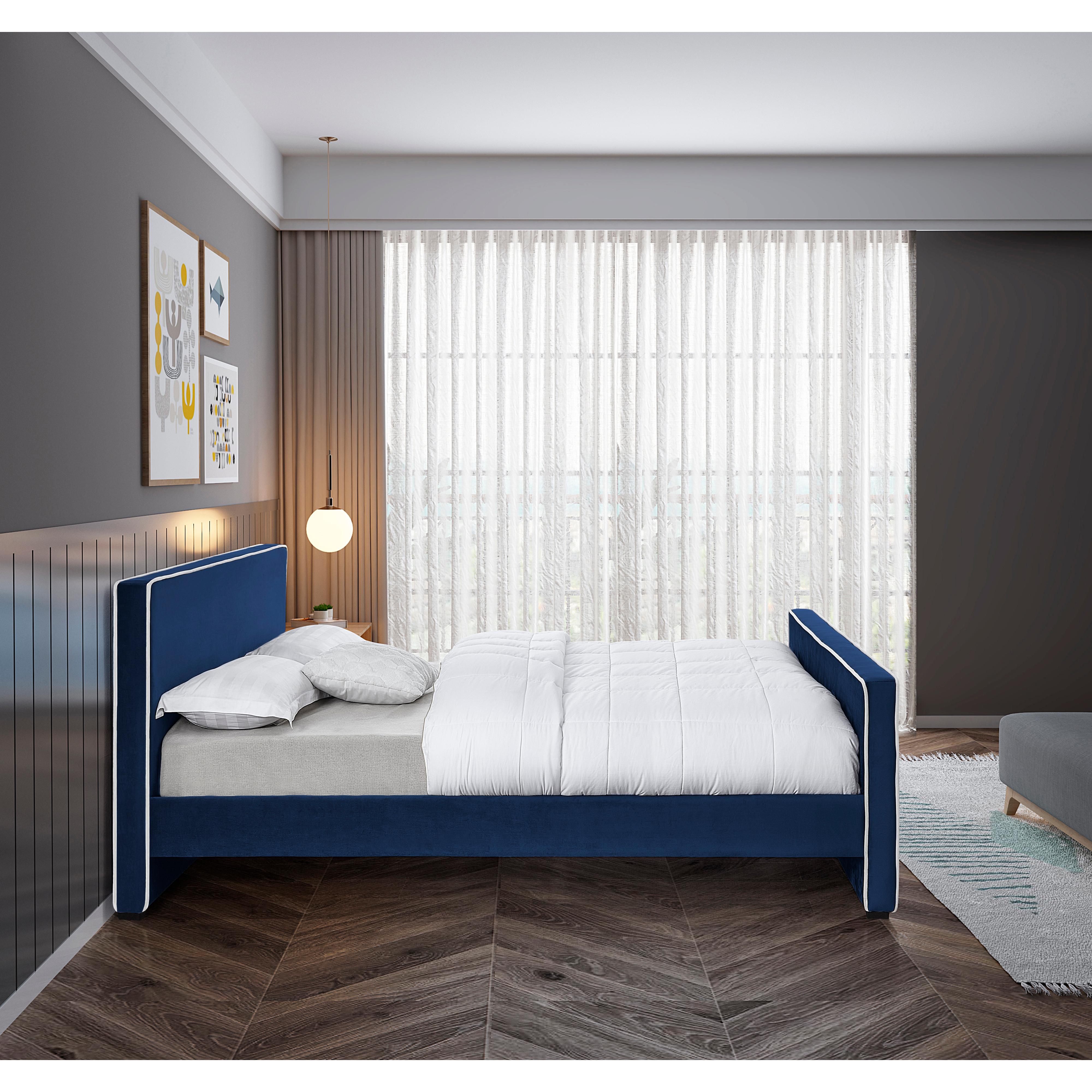 Meridian Dillard Navy Velvet Full Bed