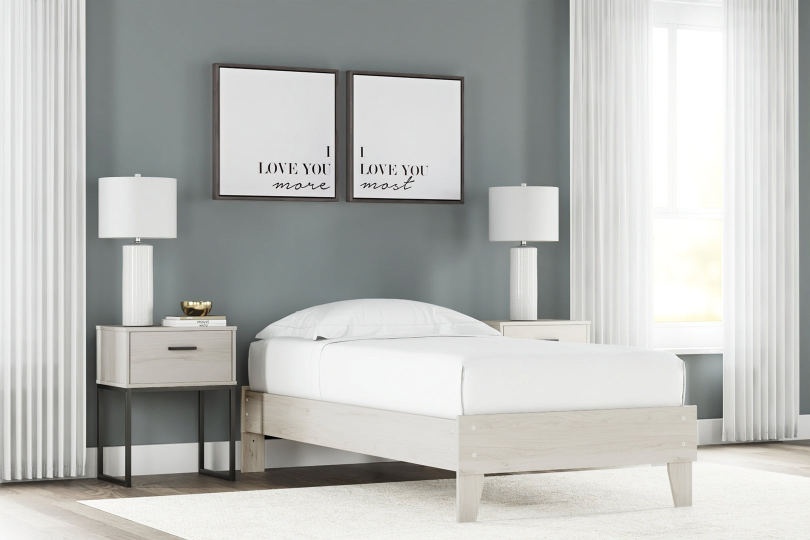 Socalle Panel Platform Bed