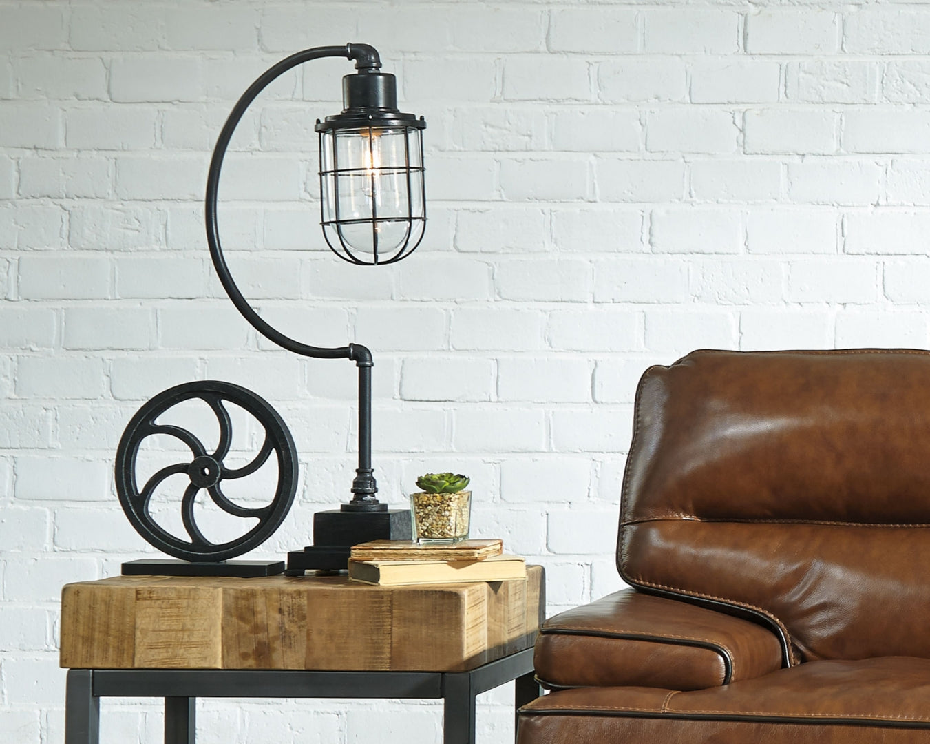 Jae Metal Desk Lamp (1/CN)