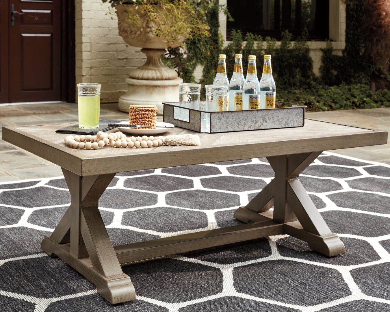 Beachcroft RECT Dining Table w/UMB OPT