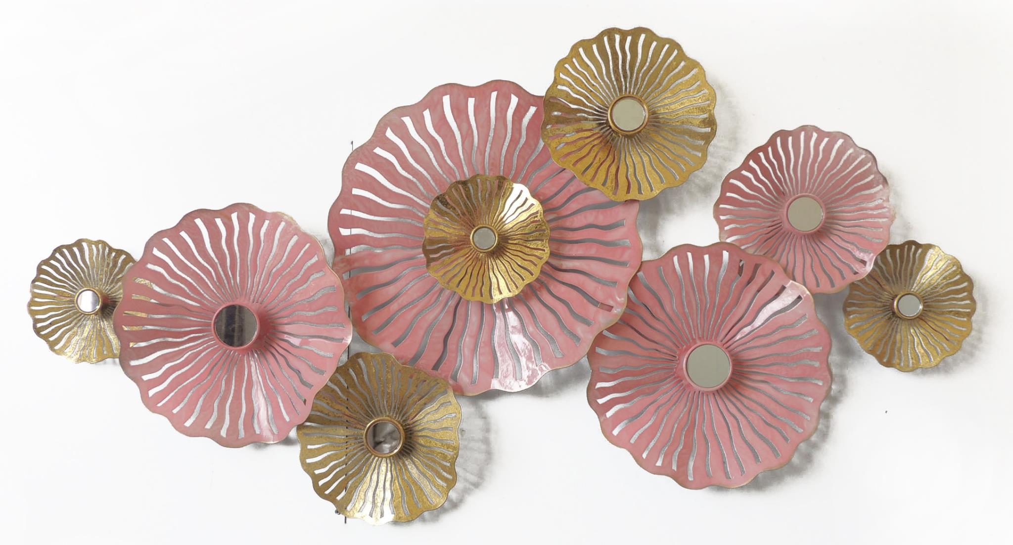 Metal Wall DÃ©Cor Mixed Media
