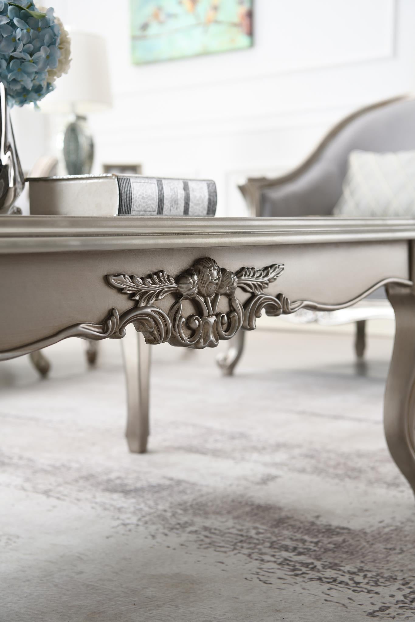 Uriah Living Collection