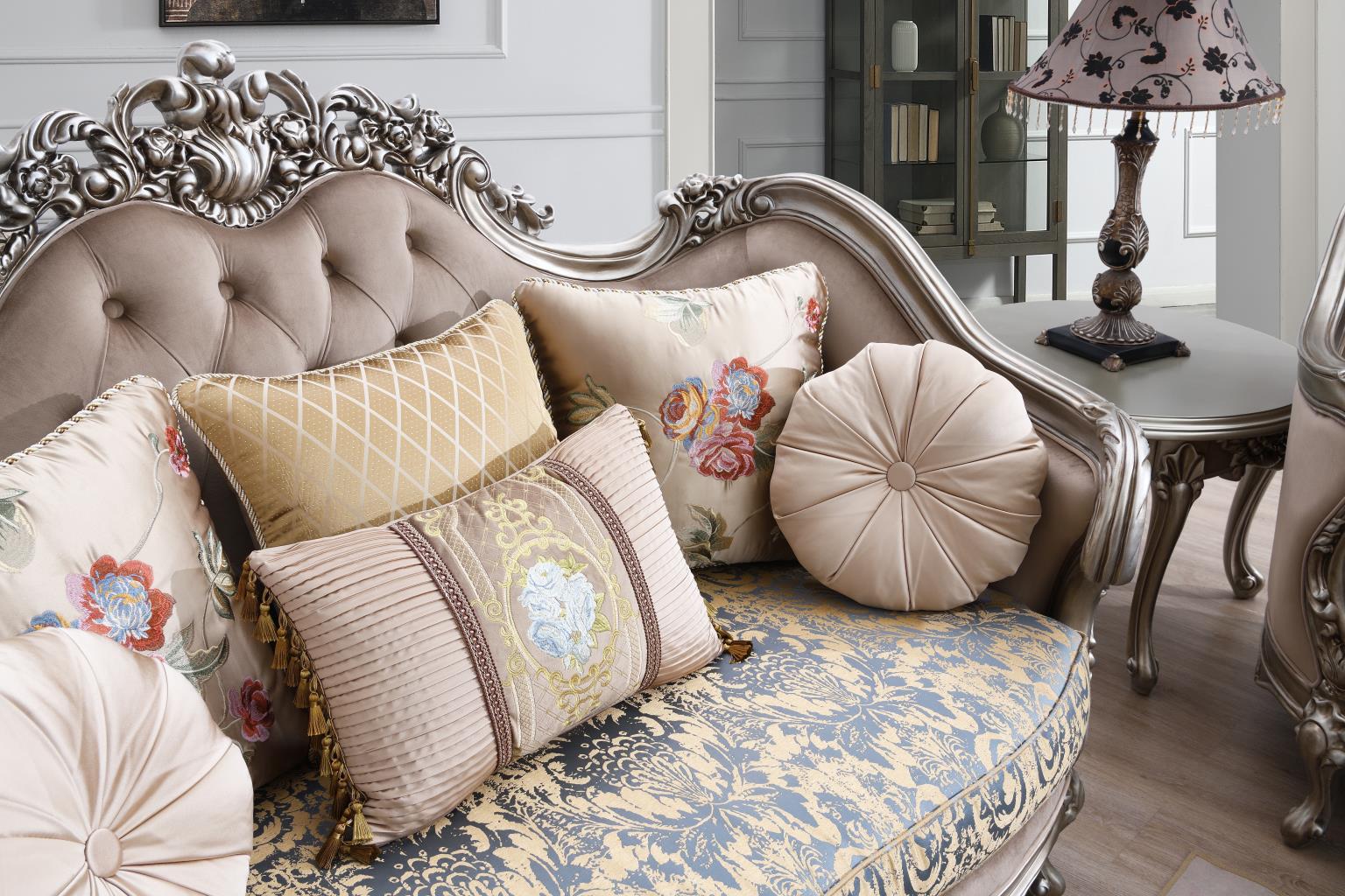 Quincy Living Collection