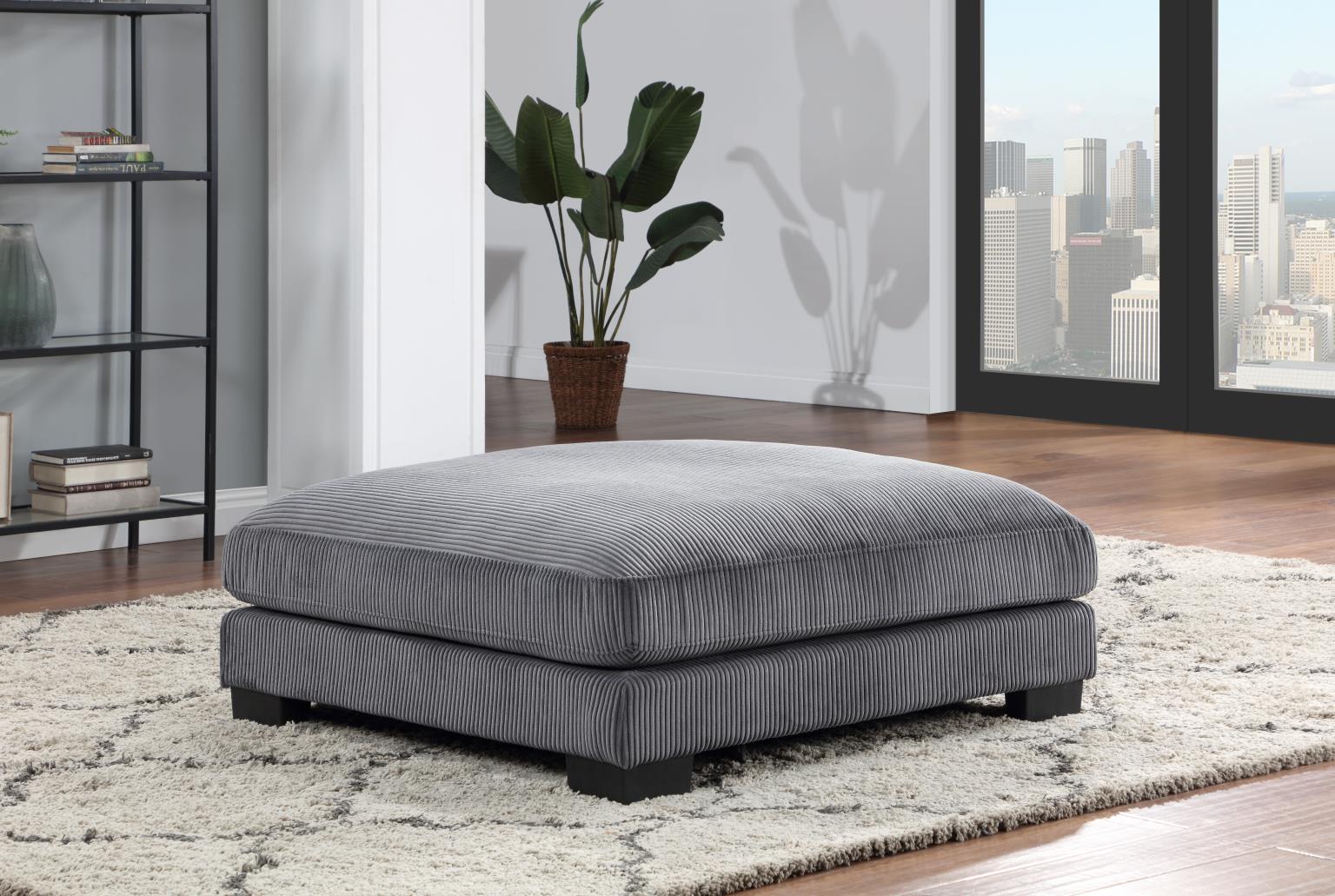 Bailey Gray Sectional Living Room Collection